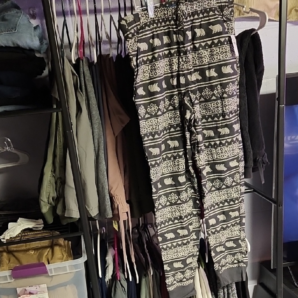 Old Navy Black and Cream Patterned Joggers